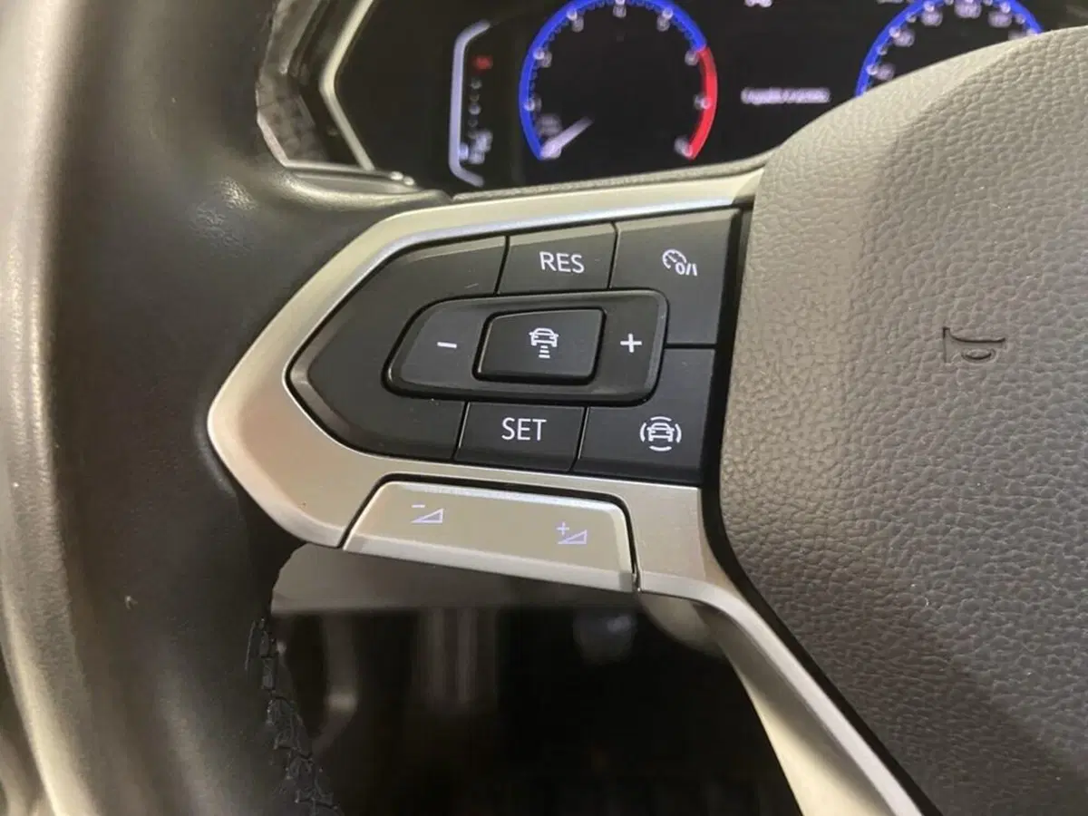 Volkswagen T-Cross usata a Torino (13)