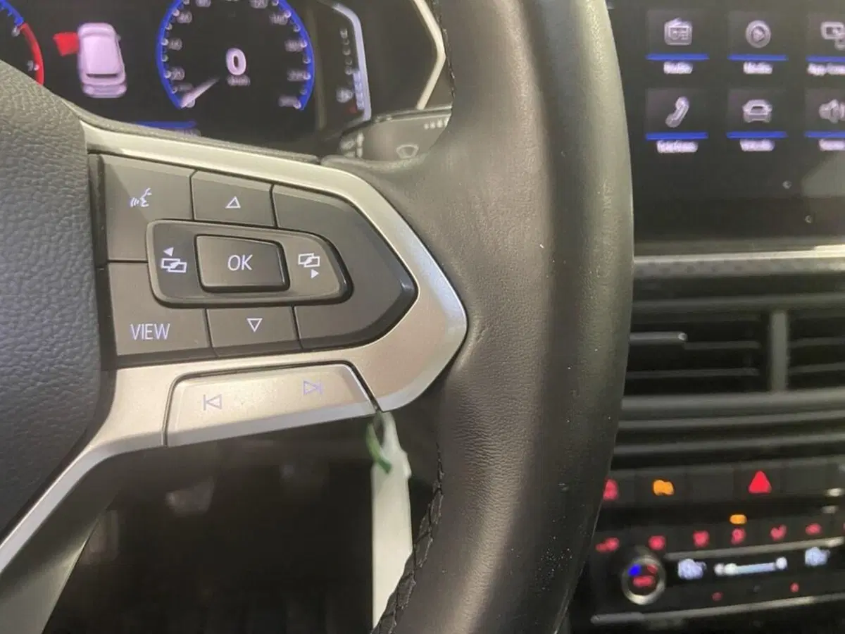 Volkswagen T-Cross usata a Torino (14)