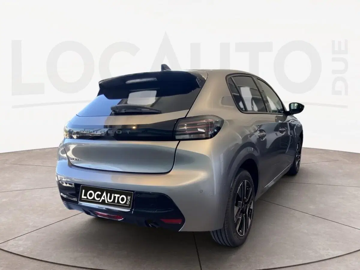 Peugeot 208 nuova a Torino (4)