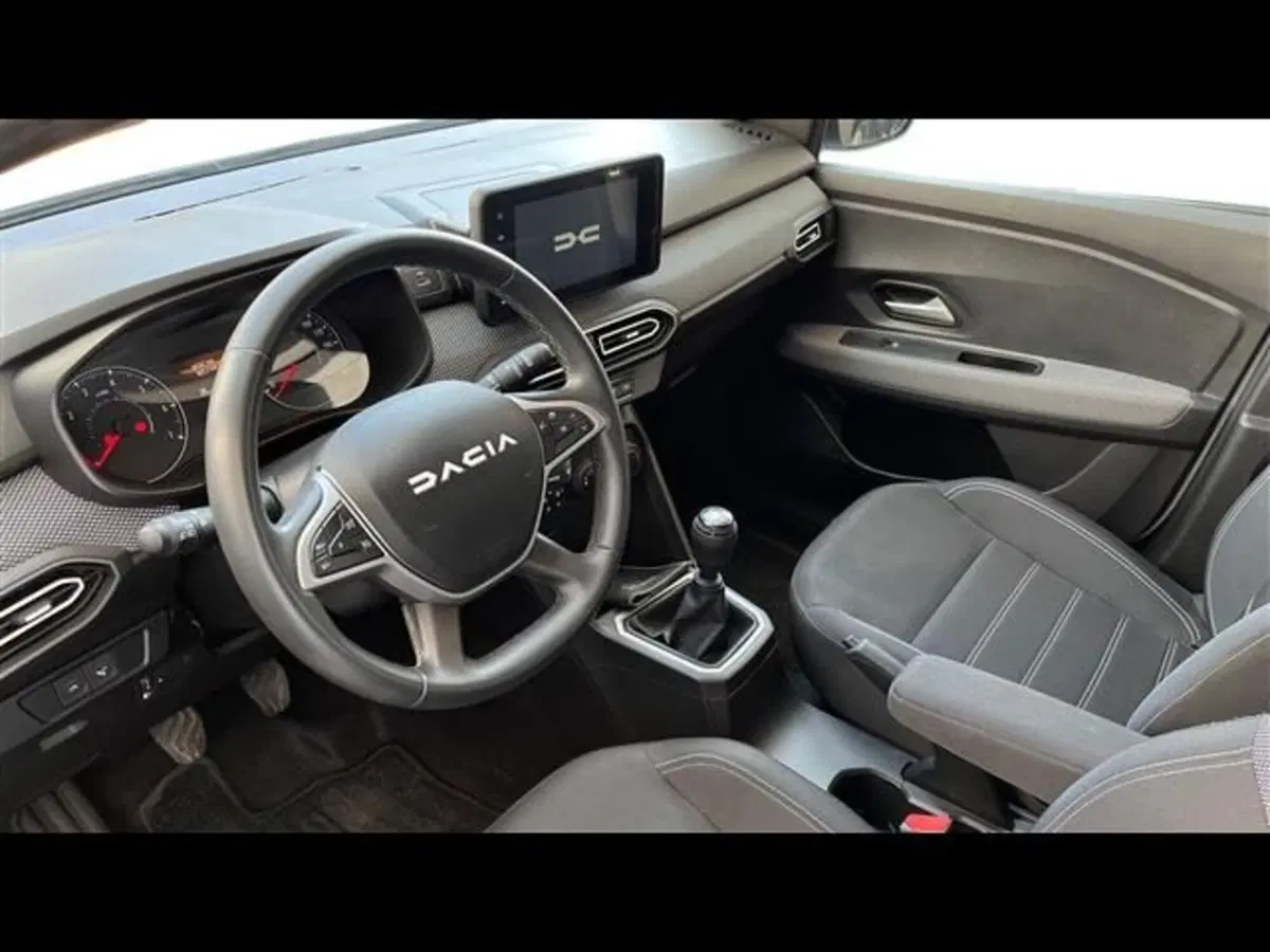 Dacia Jogger usata a Firenze (10)