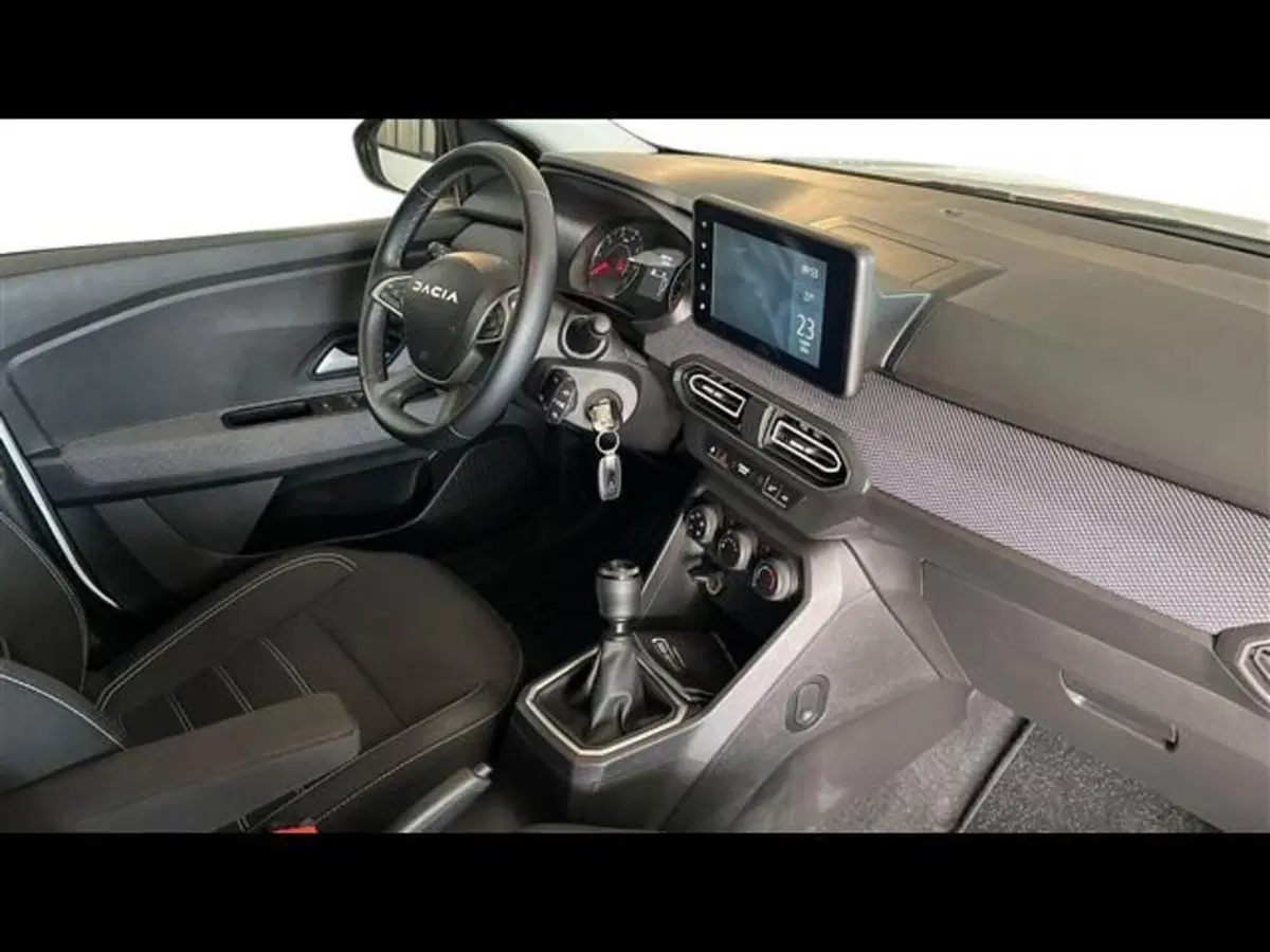 Dacia Jogger usata a Firenze (11)