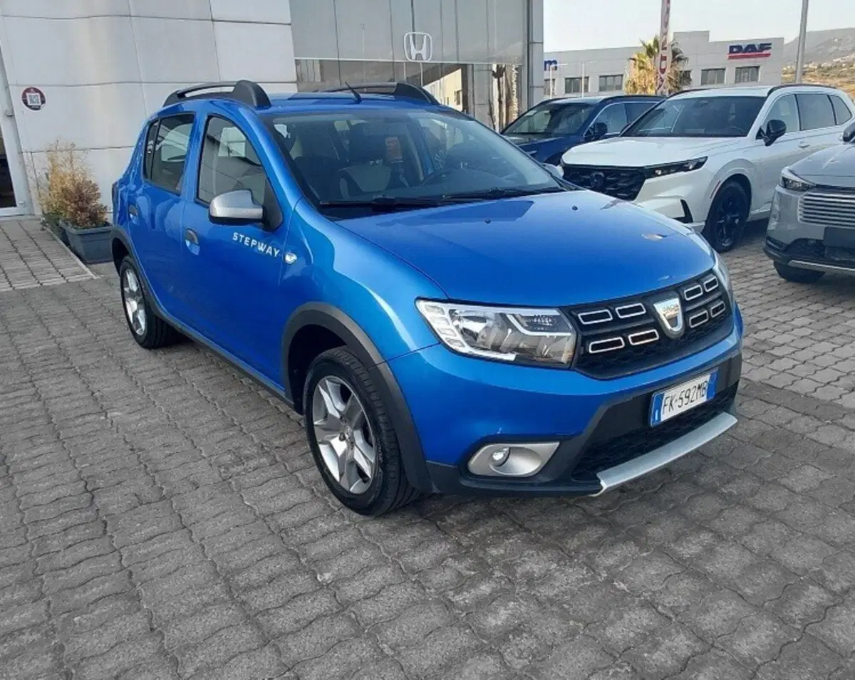 Dacia Sandero usata a Cosenza (3)