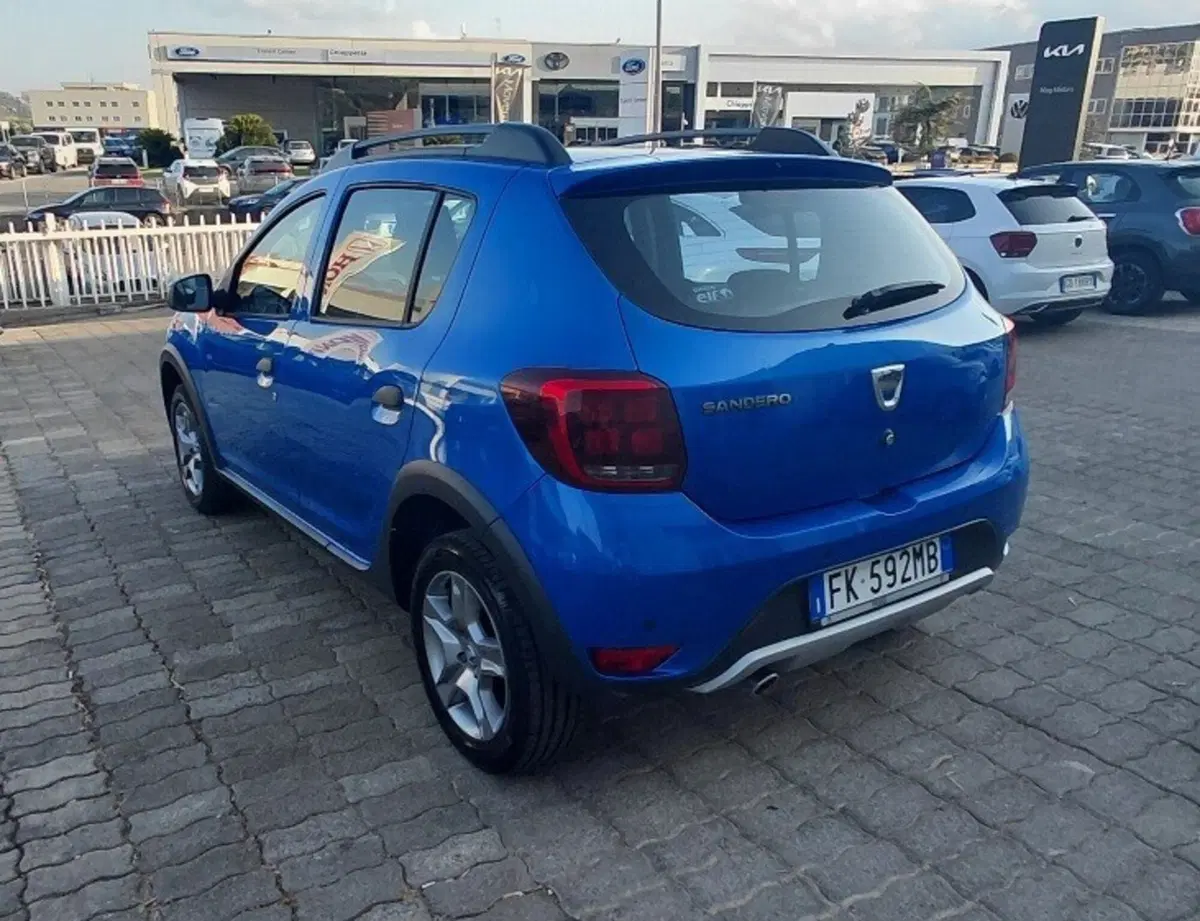 Dacia Sandero usata a Cosenza (7)