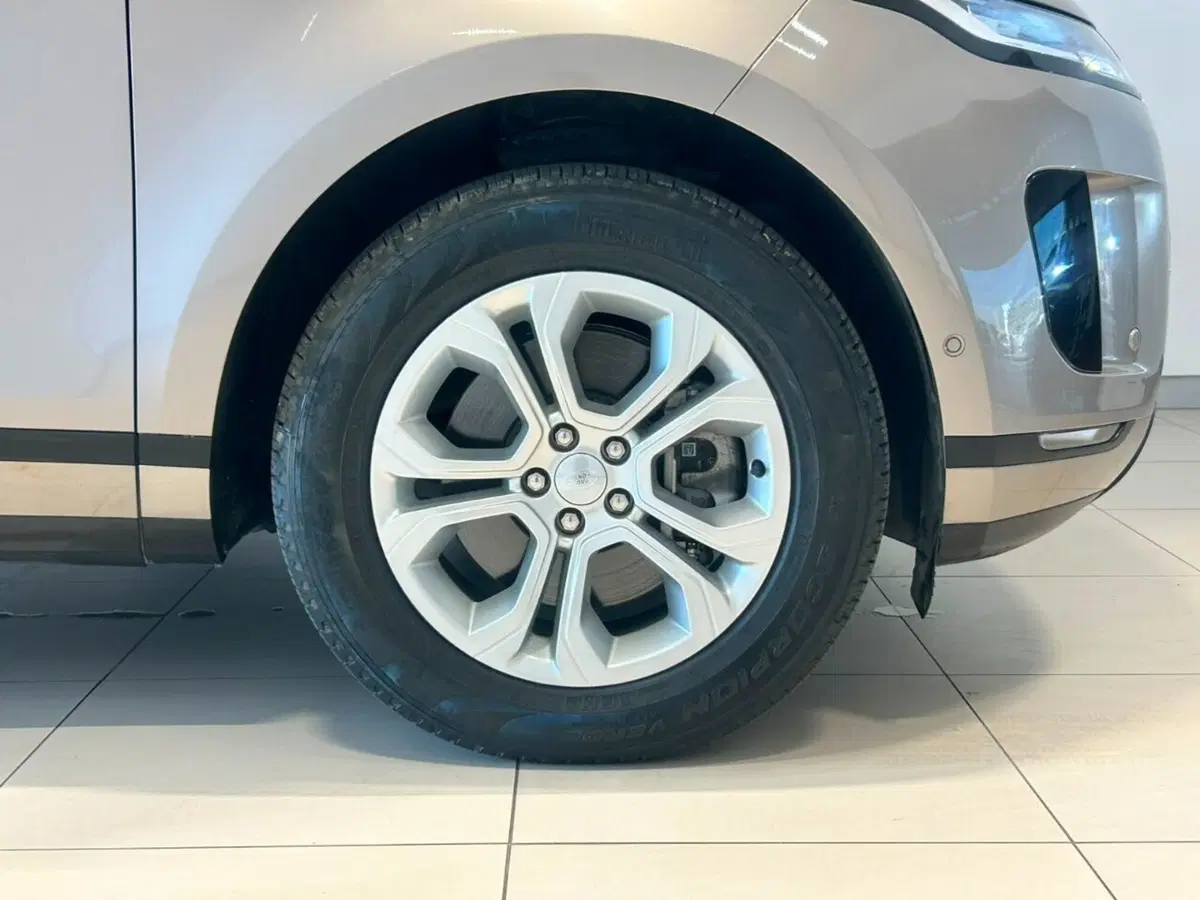 Land Rover Range Rover Evoque usata a Napoli (9)