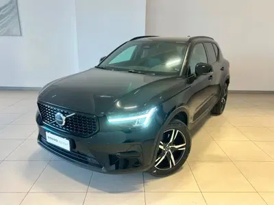 Volvo XC40 B3 automatico Plus Dark del 2023 usata a Napoli