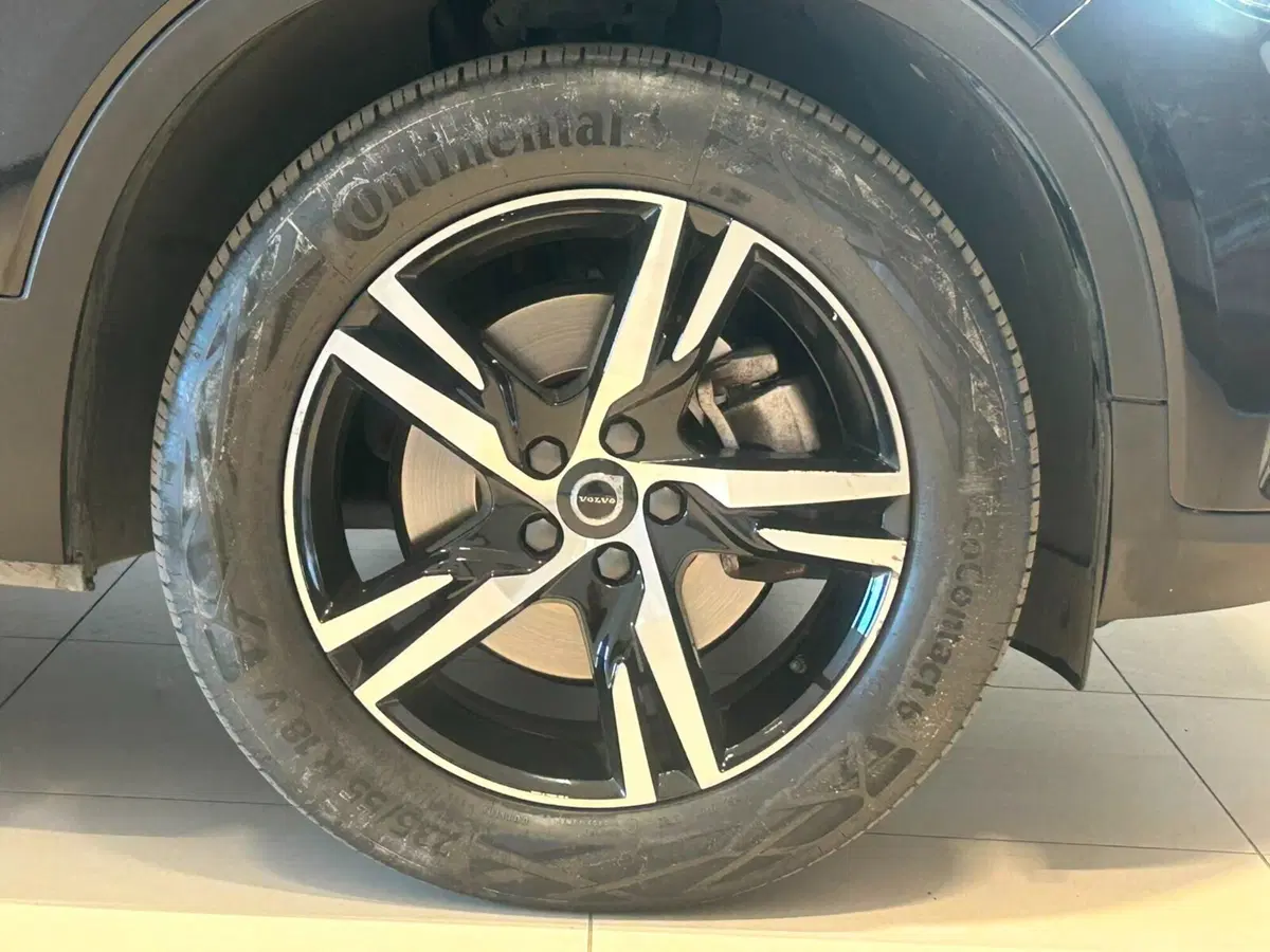 Volvo XC40 usata a Napoli (9)