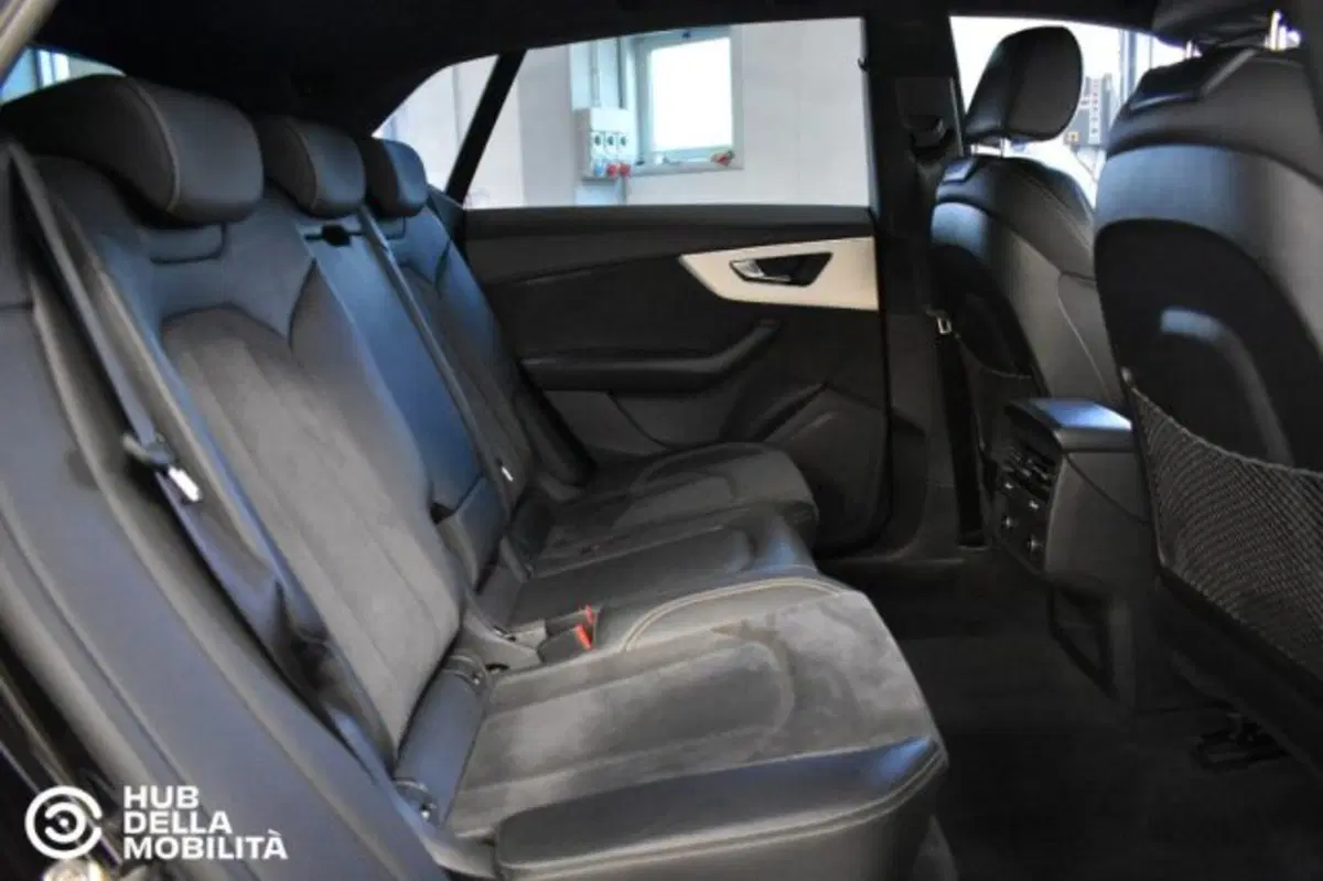 Audi Q8 usata a Perugia (19)