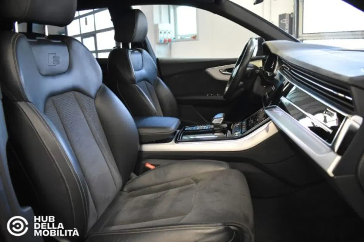 Audi Q8 usata a Perugia (20)