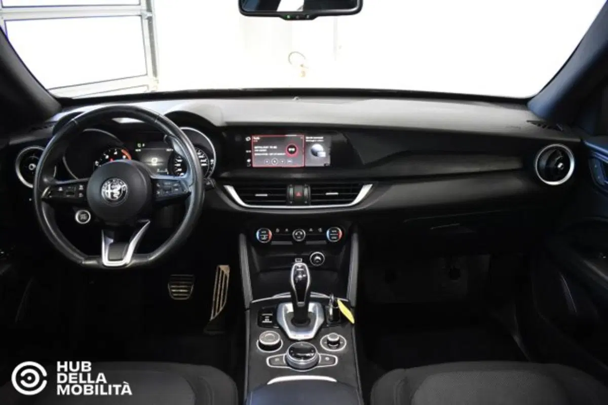 Alfa Romeo Stelvio usata a Perugia (10)