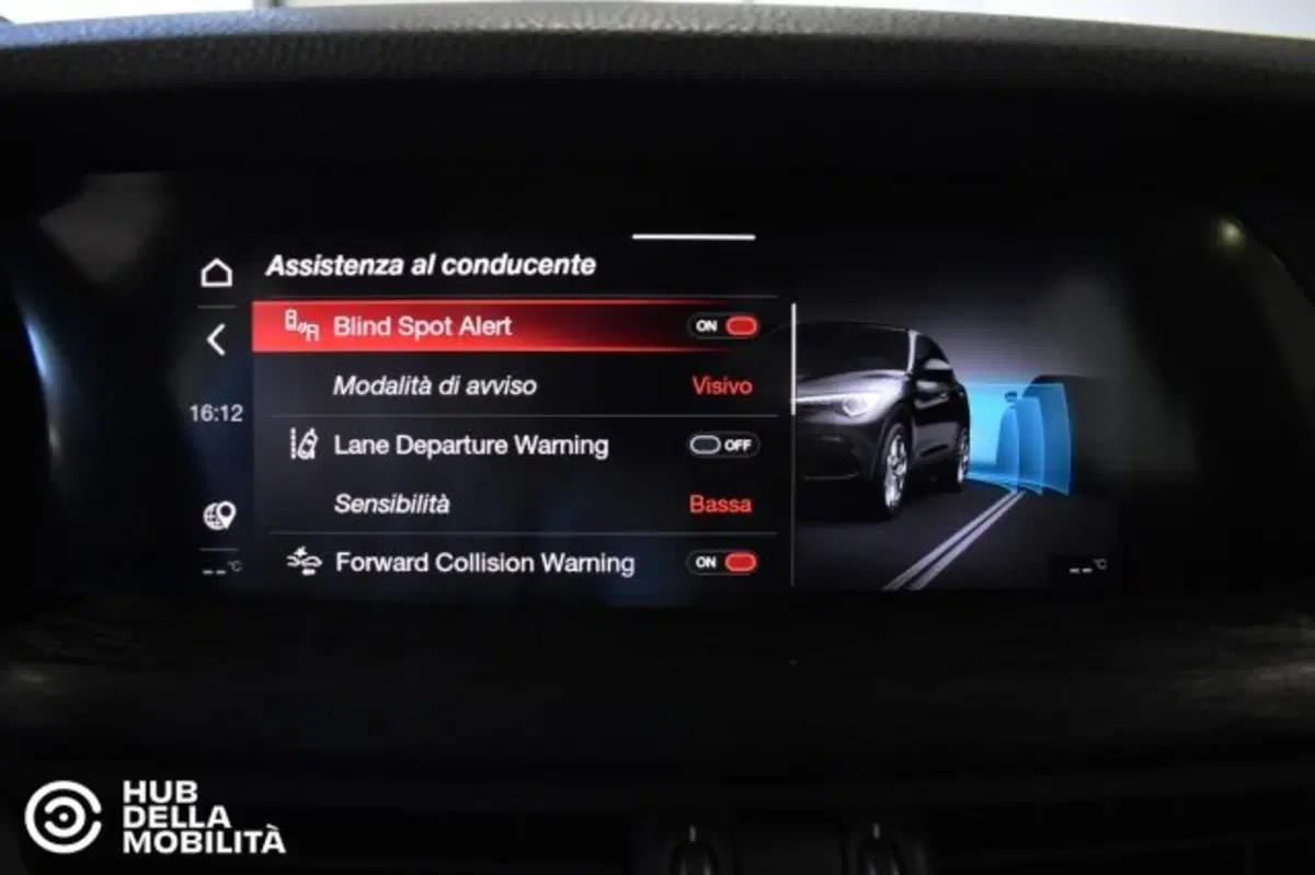 Alfa Romeo Stelvio usata a Perugia (17)