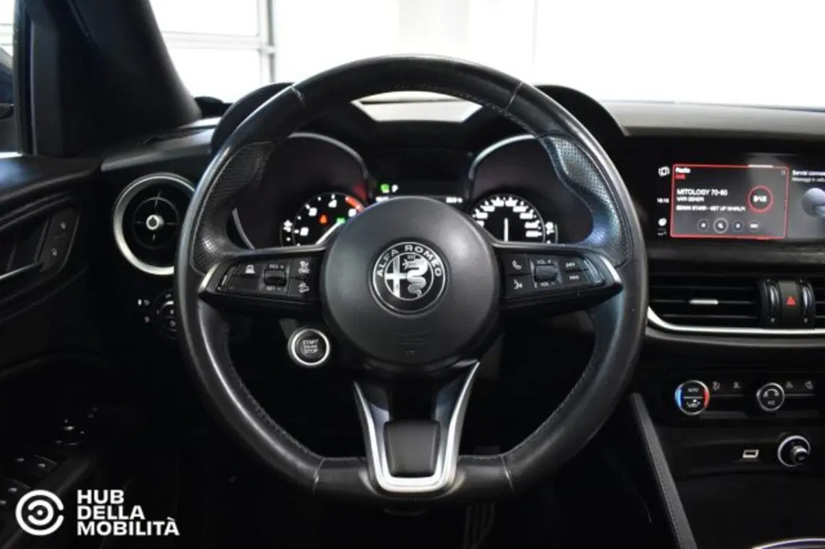 Alfa Romeo Stelvio usata a Perugia (9)