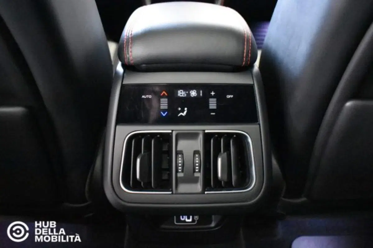 Maserati Grecale usata a Perugia (17)