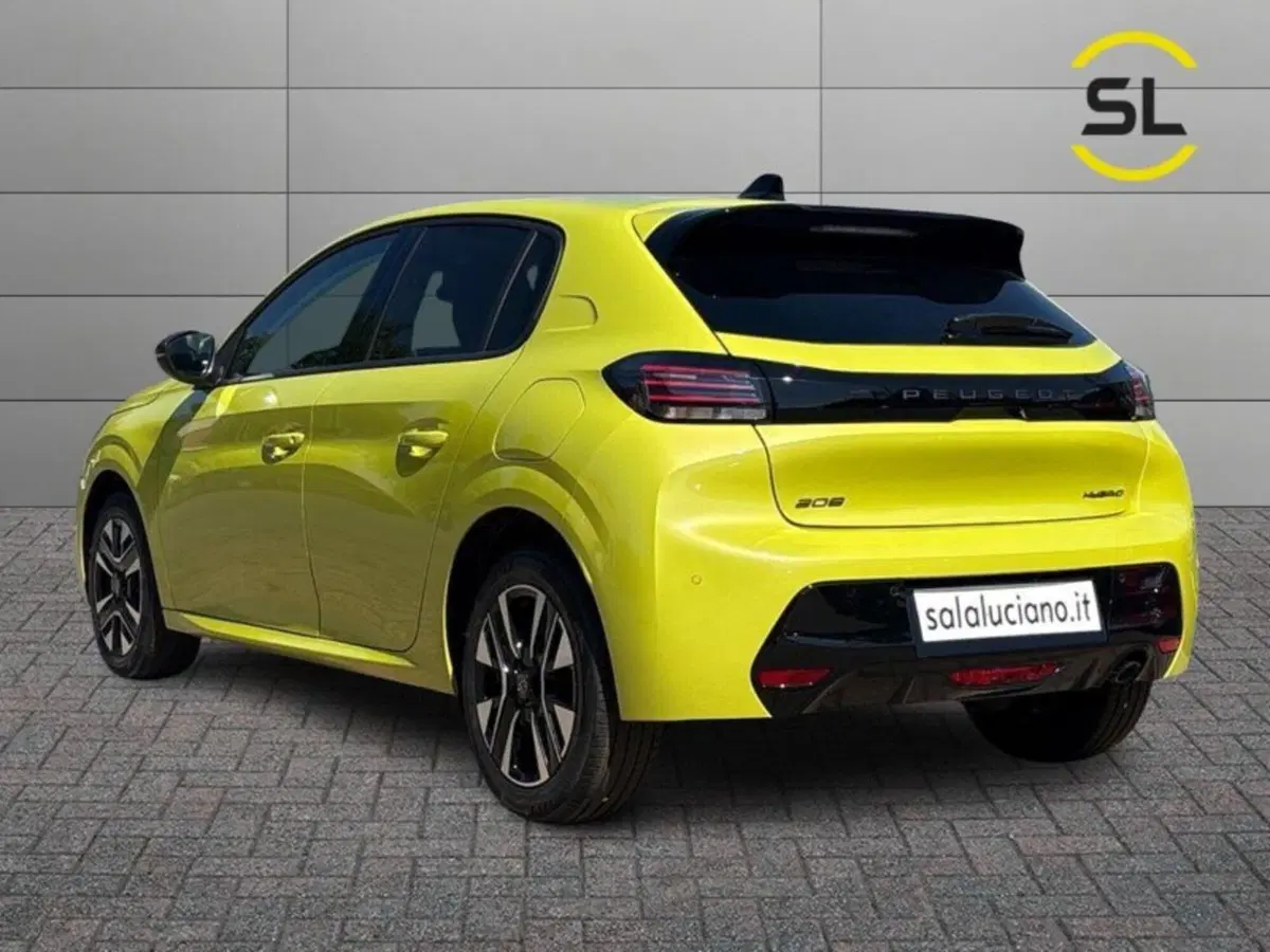 Peugeot 208 nuova a Lecco (4)