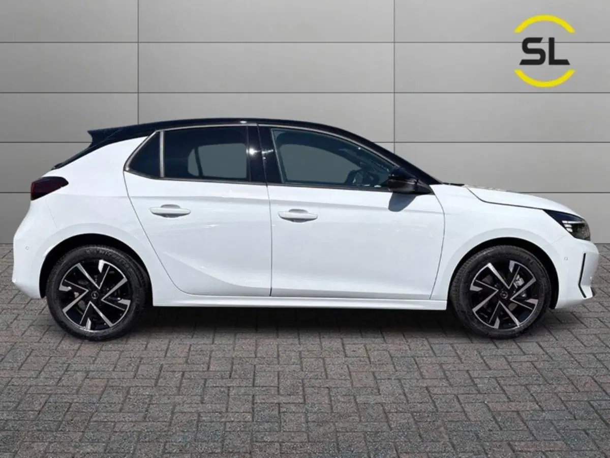 Opel Corsa nuova a Lecco (3)