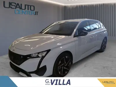 Peugeot 308 1.2 hybrid Allure 136cv e-dcs 6 nuova a Monza