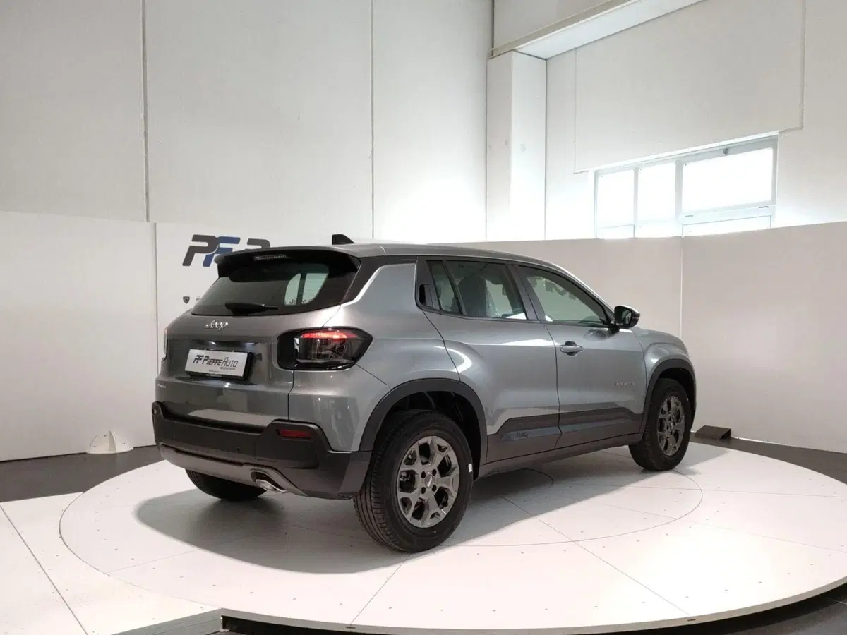 Jeep Avenger nuova a Macerata (4)
