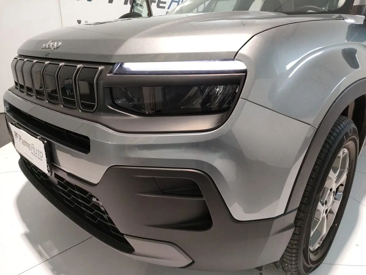 Jeep Avenger nuova a Macerata (9)