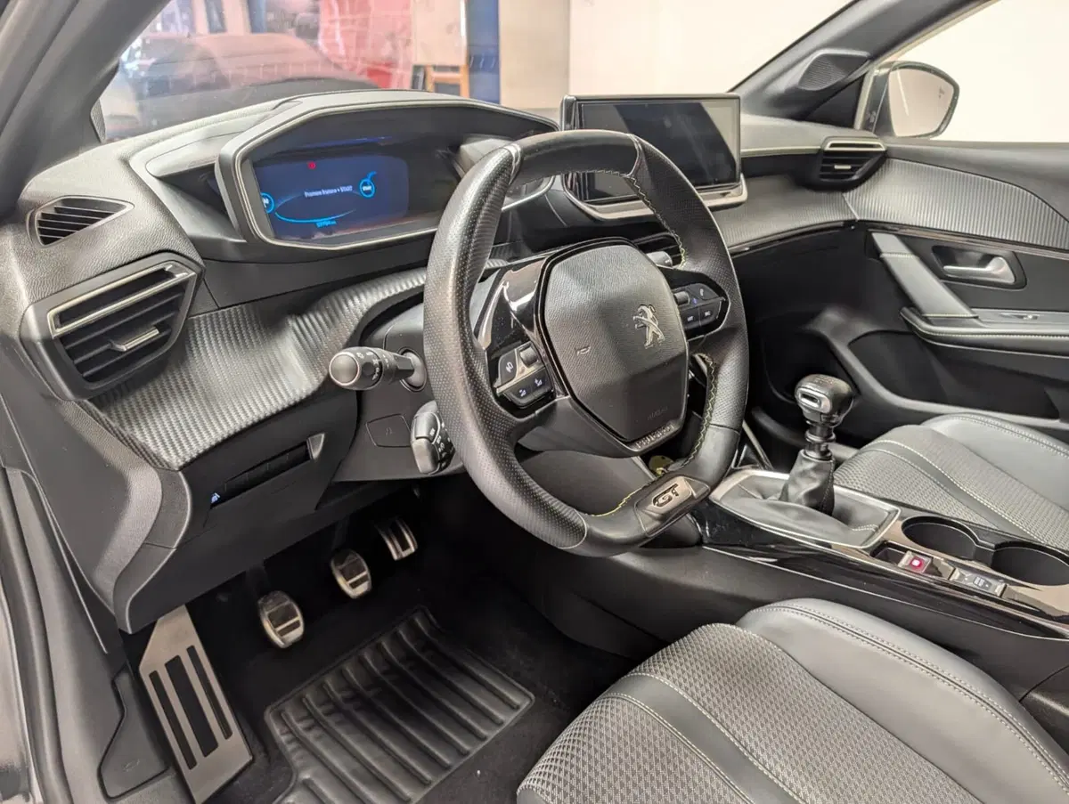 Peugeot 208 usata a Teramo (11)