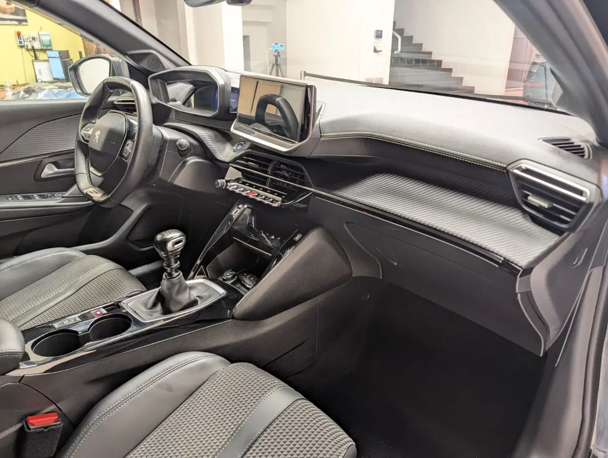 Peugeot 208 usata a Teramo (12)