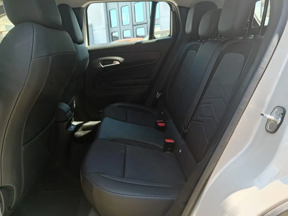 Jeep Avenger usata a Alessandria (11)