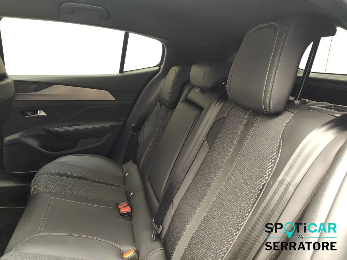 Peugeot 408 usata a Como (13)