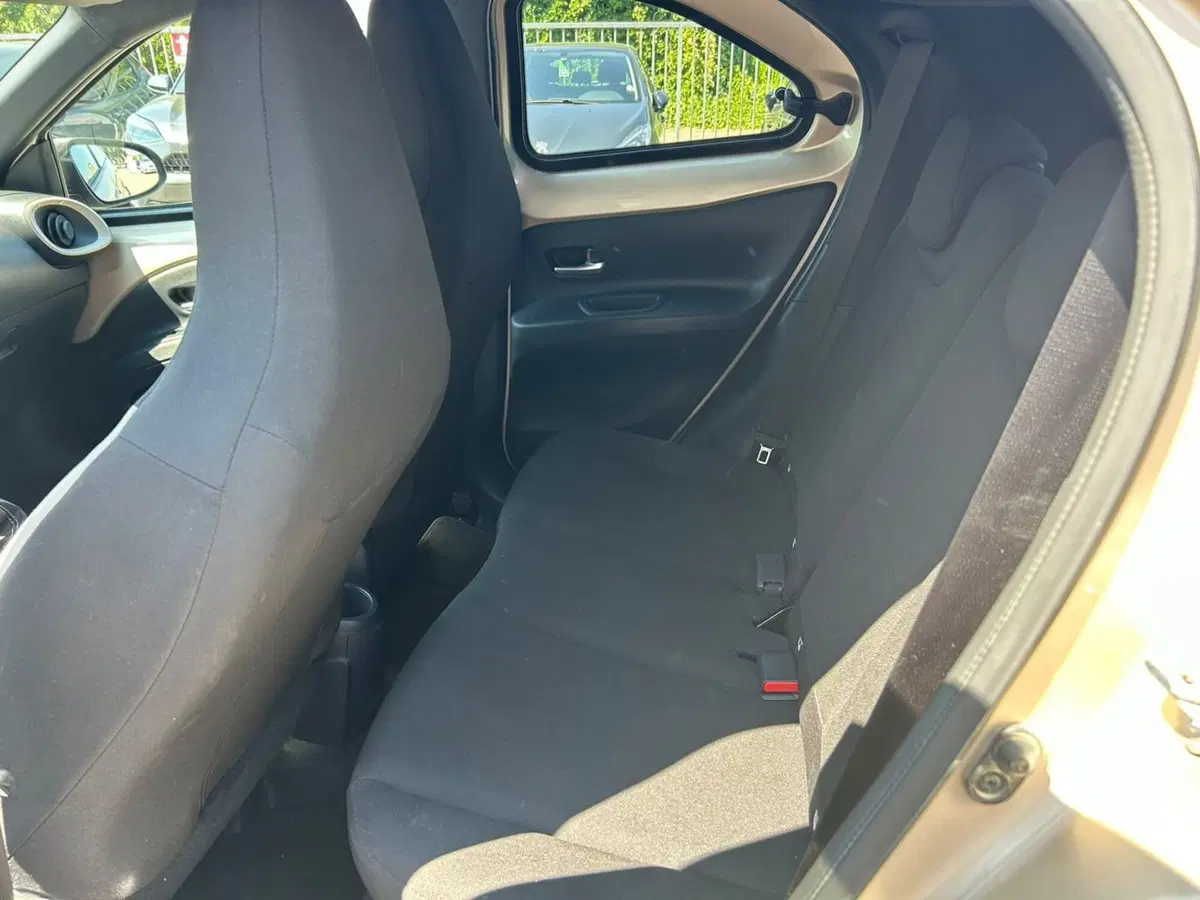 Toyota Aygo X usata a Piacenza (10)