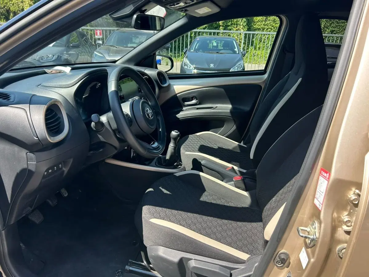 Toyota Aygo X usata a Piacenza (11)