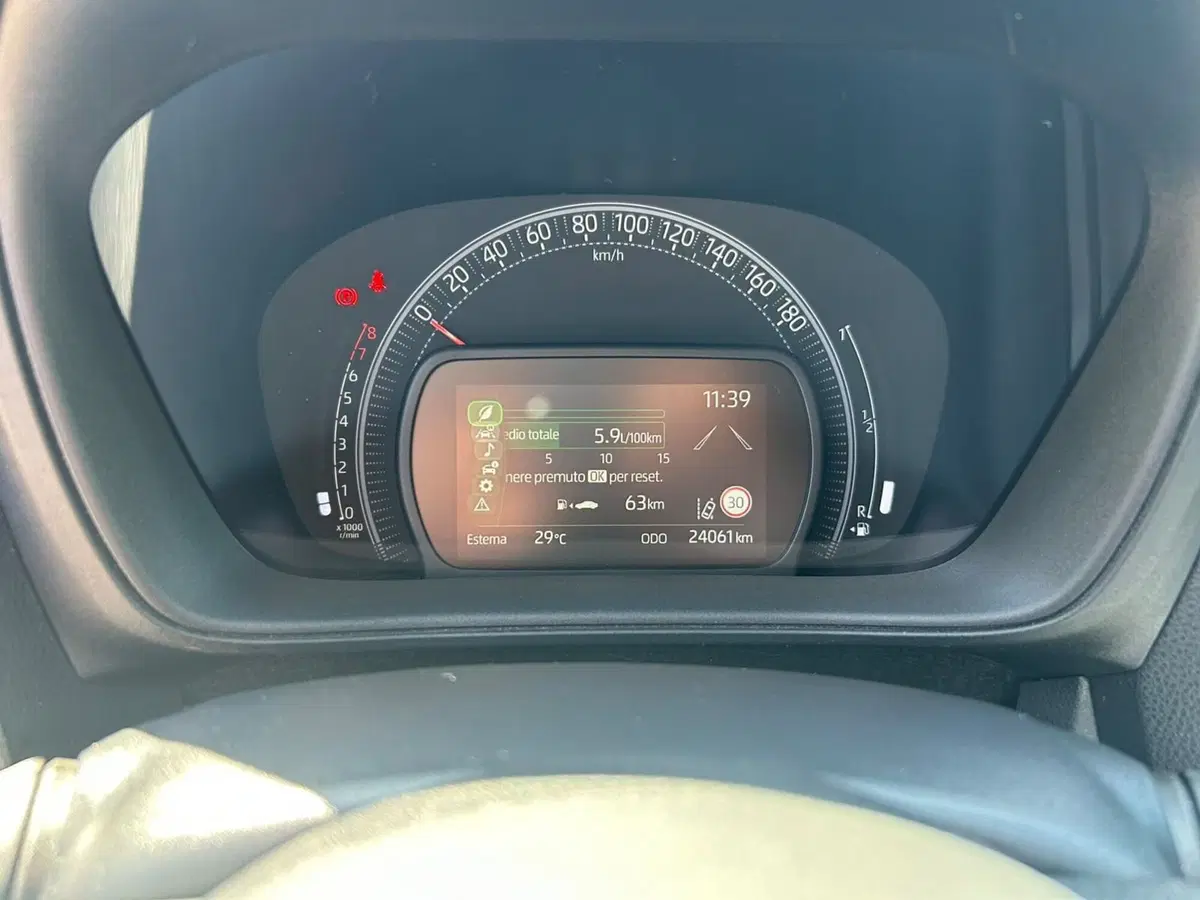 Toyota Aygo X usata a Piacenza (16)
