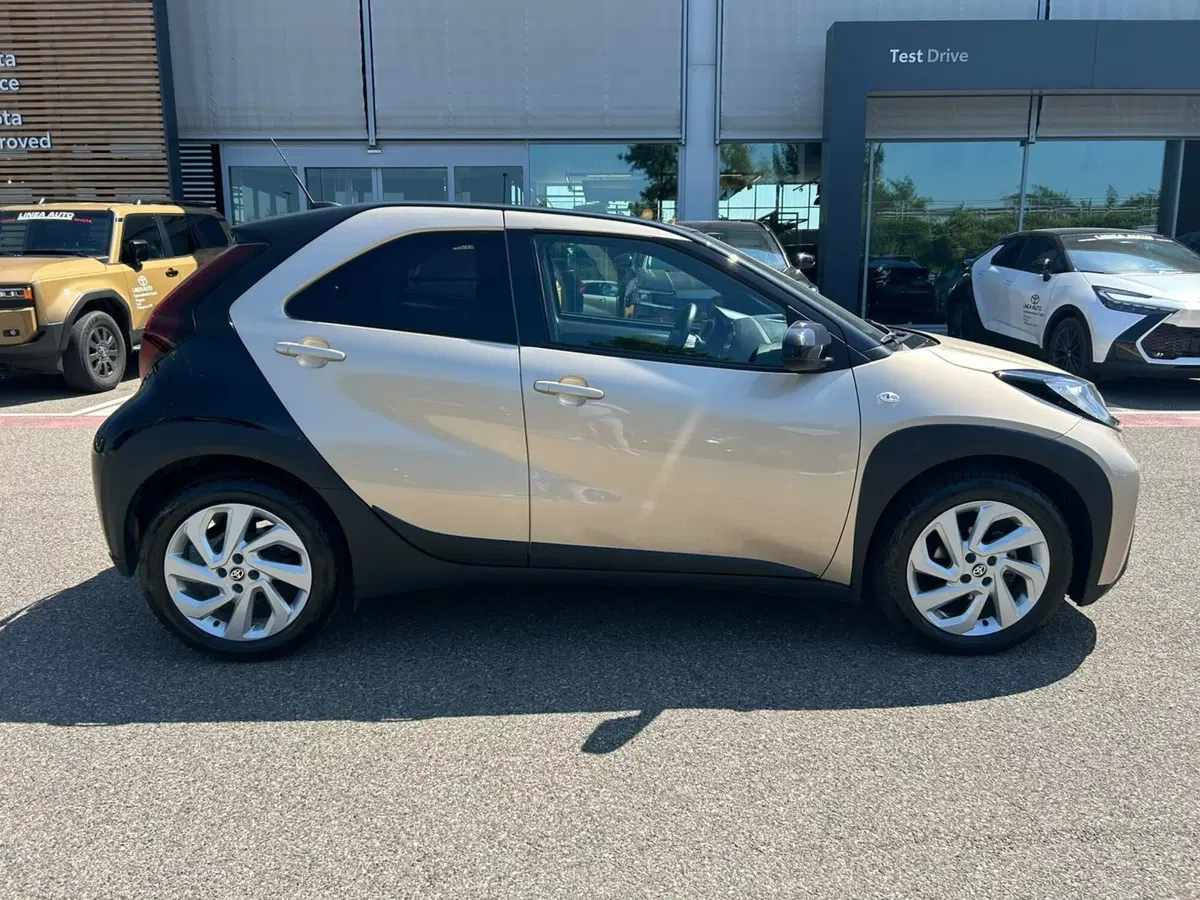 Toyota Aygo X usata a Piacenza (6)