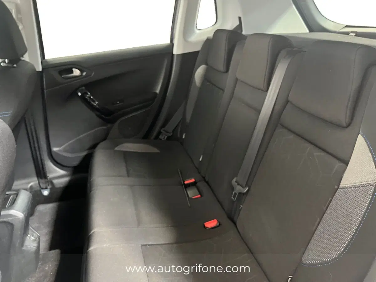 Peugeot 2008 usata a Modena (13)
