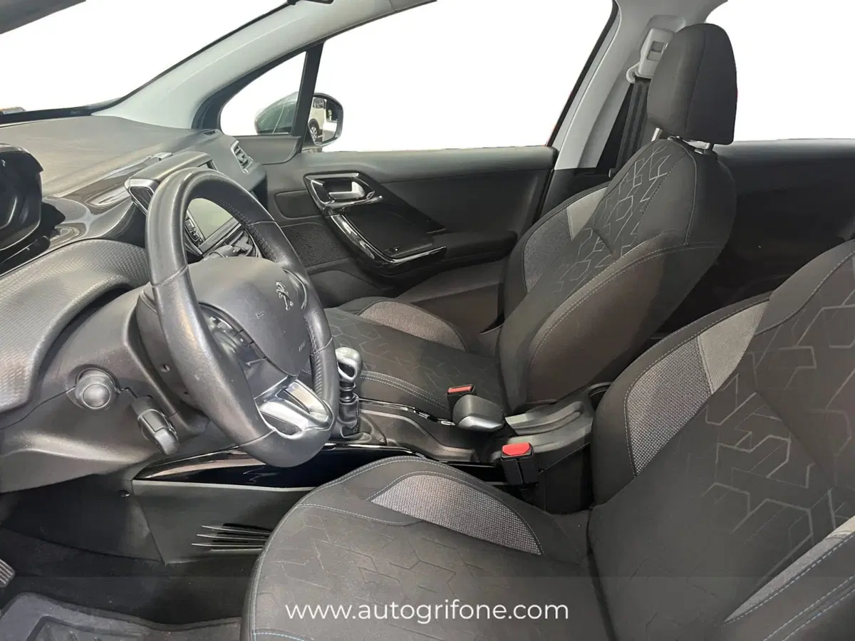 Peugeot 2008 usata a Modena (9)
