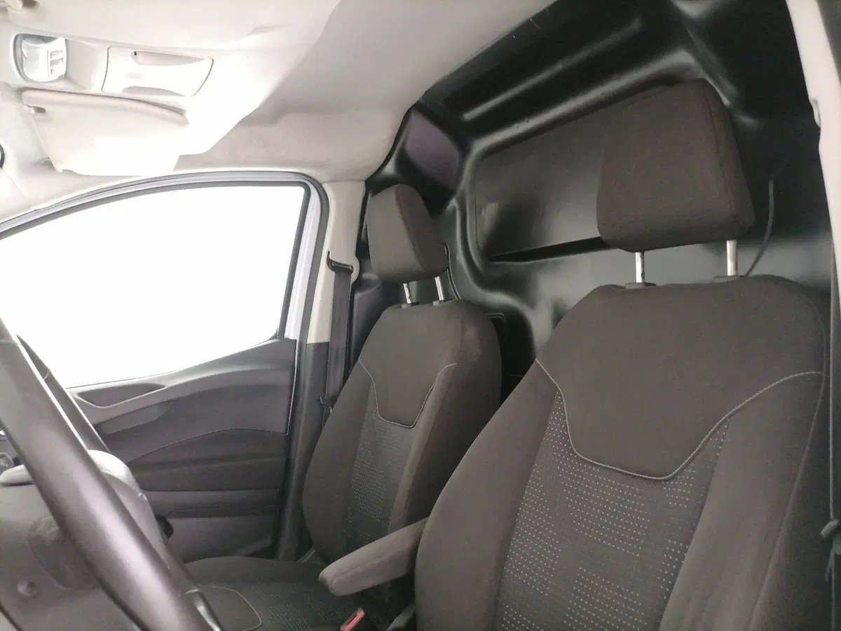 Ford Transit Courier usata a Roma (11)