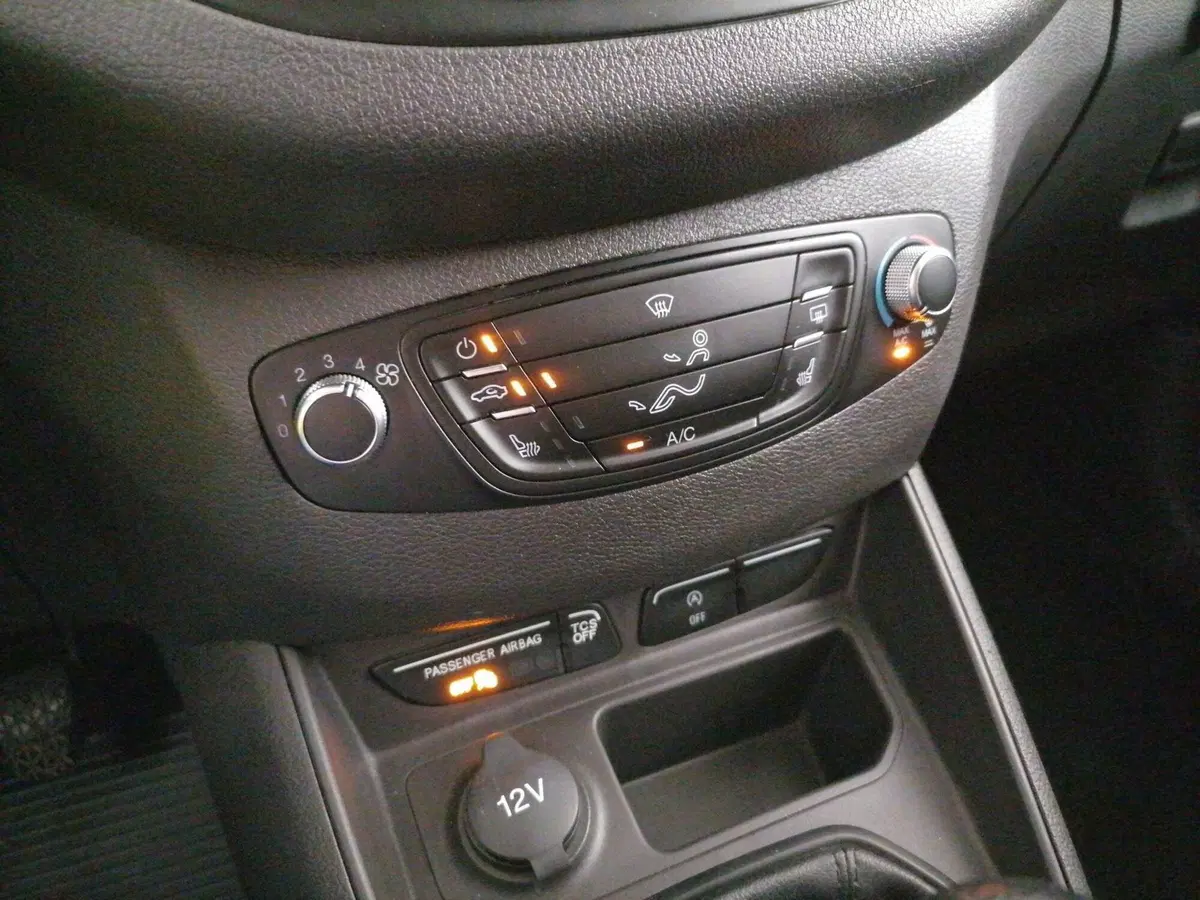 Ford Transit Courier usata a Roma (13)