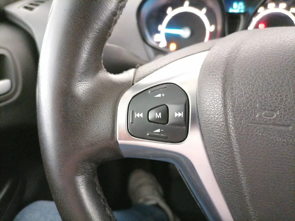 Ford Transit Courier usata a Roma (19)