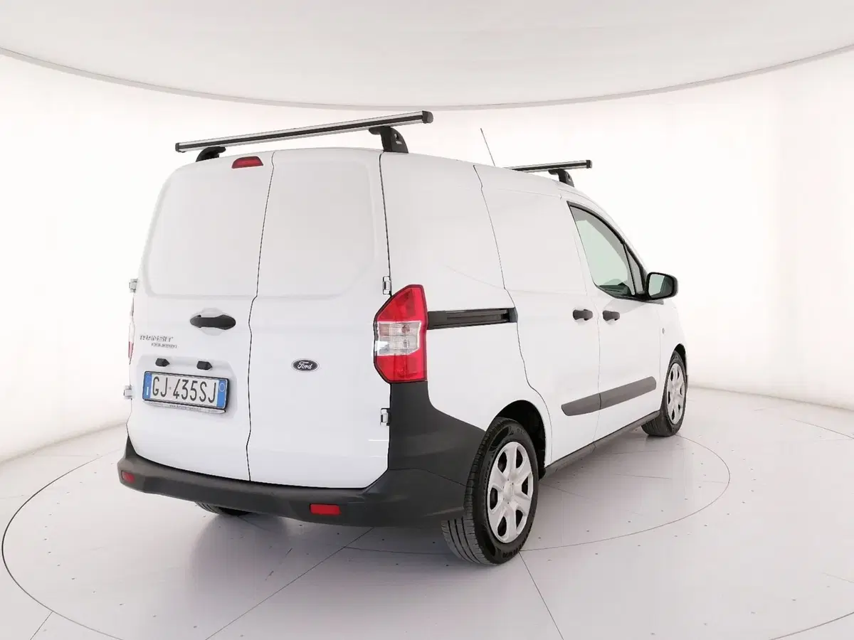 Ford Transit Courier usata a Roma (2)