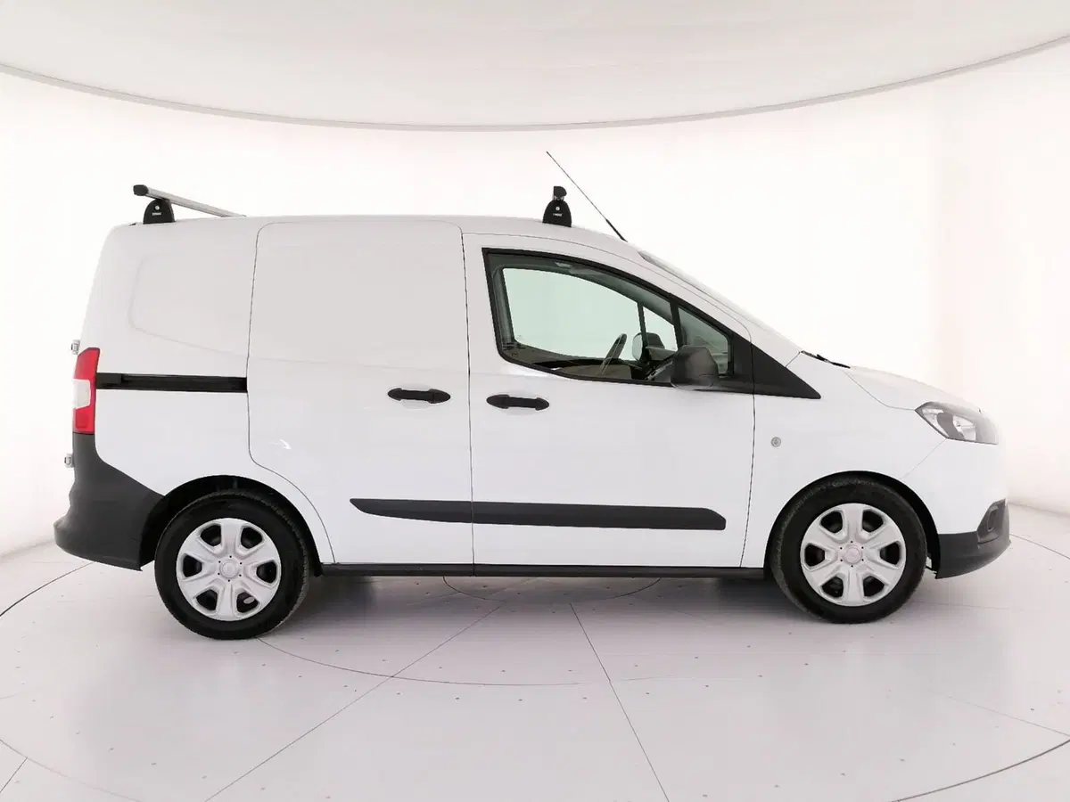 Ford Transit Courier usata a Roma (3)