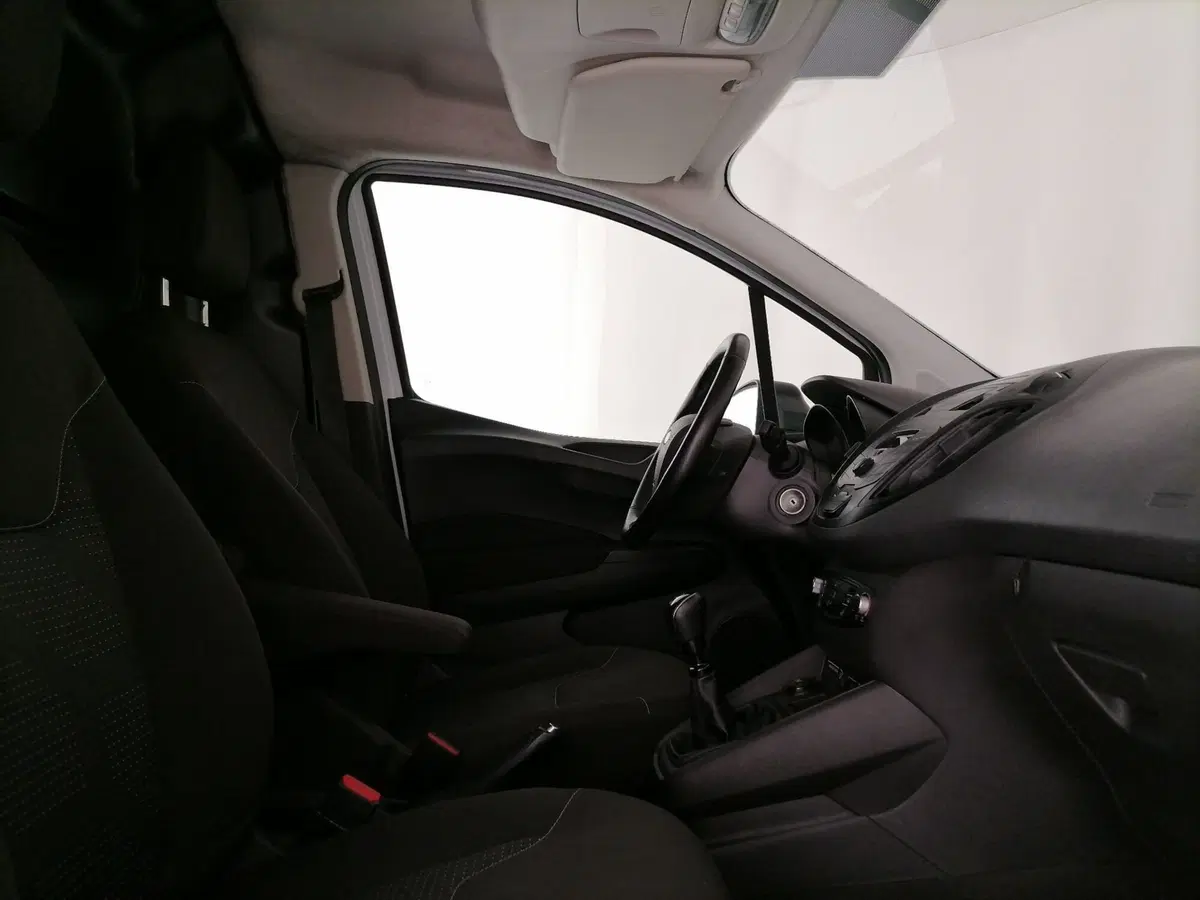 Ford Transit Courier usata a Roma (6)