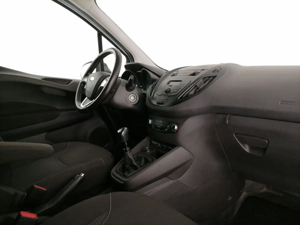 Ford Transit Courier usata a Roma (7)