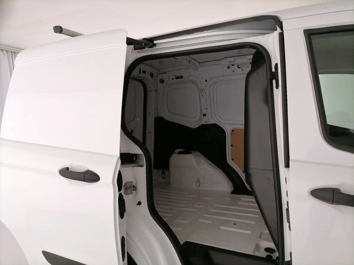 Ford Transit Courier usata a Roma (8)