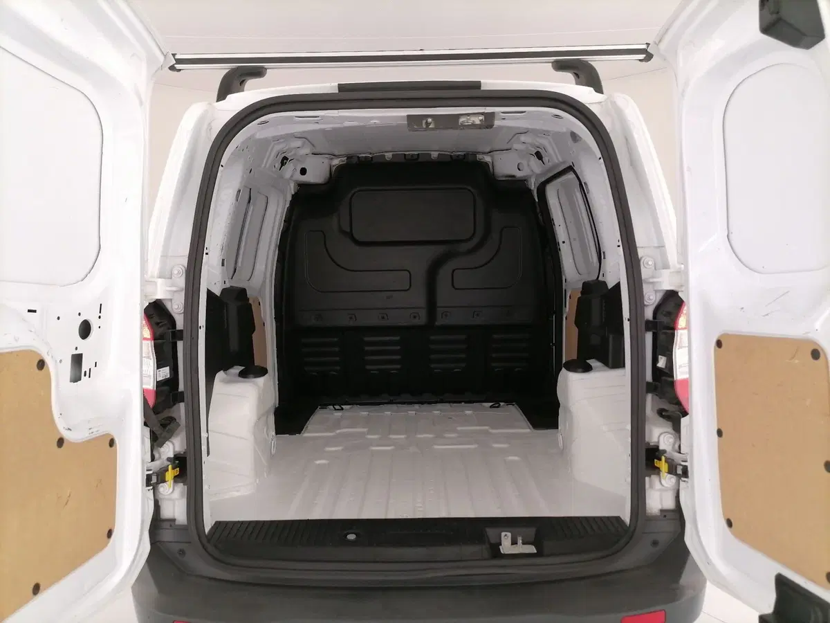 Ford Transit Courier usata a Roma (9)