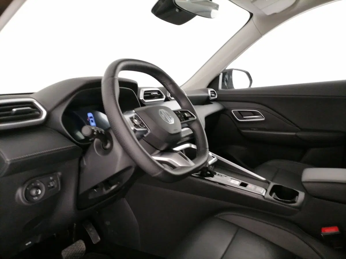 Mg ZS EV usata a Roma (11)