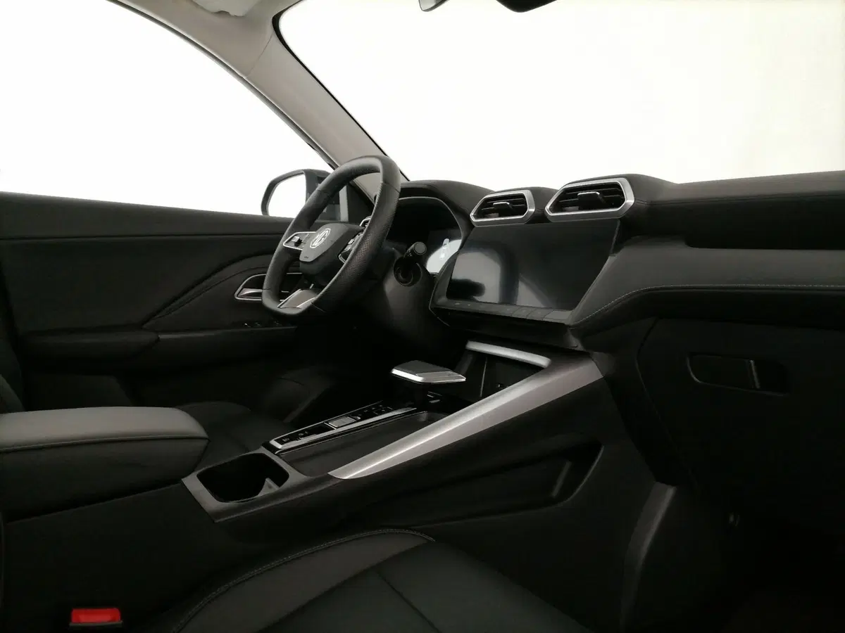 Mg ZS EV usata a Roma (7)
