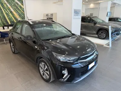Kia Stonic 1.2 mpi Style gpl 82cv del 2023 usata a Castellammare di Stabia