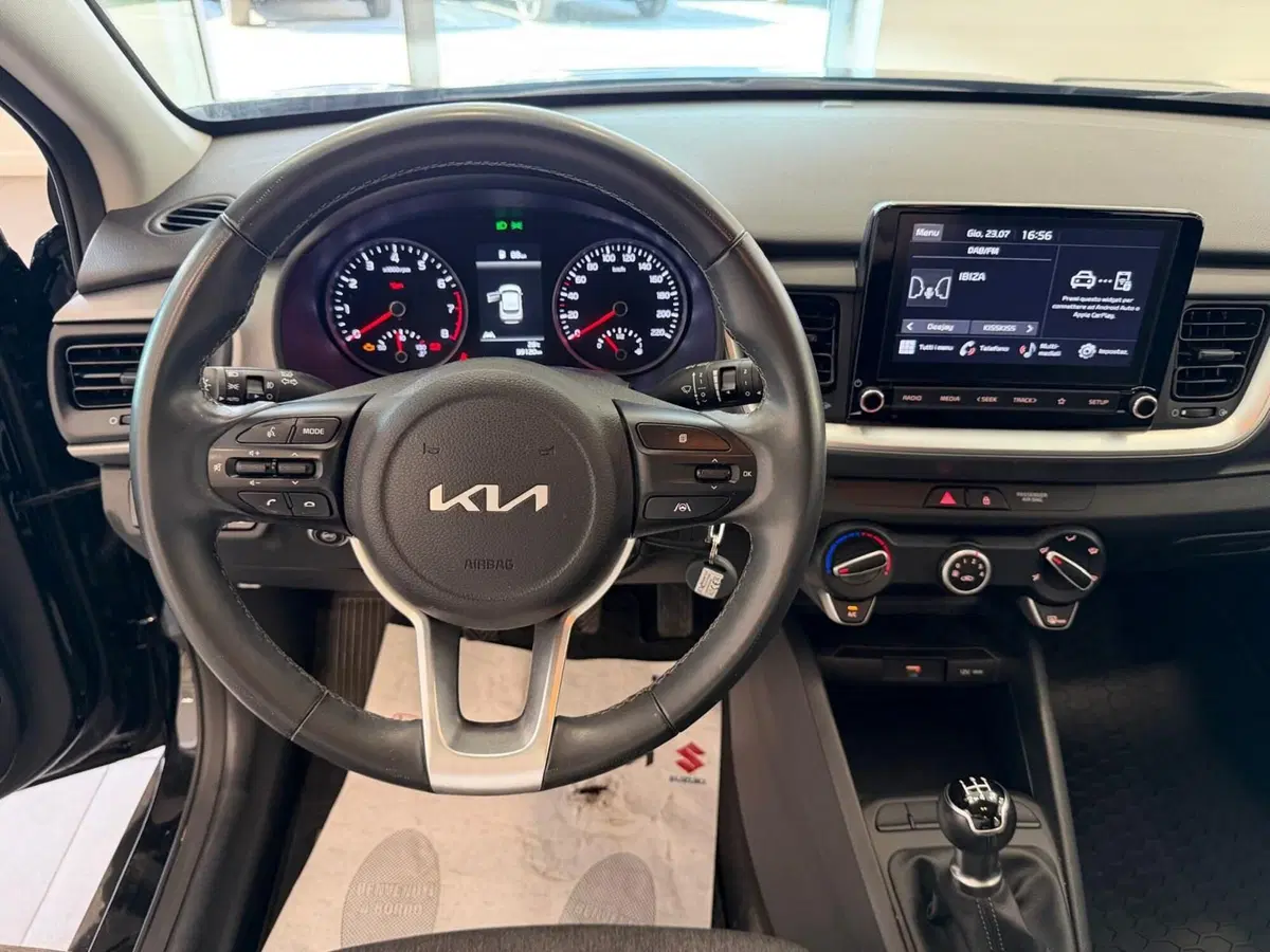 Kia Stonic usata a Napoli (11)