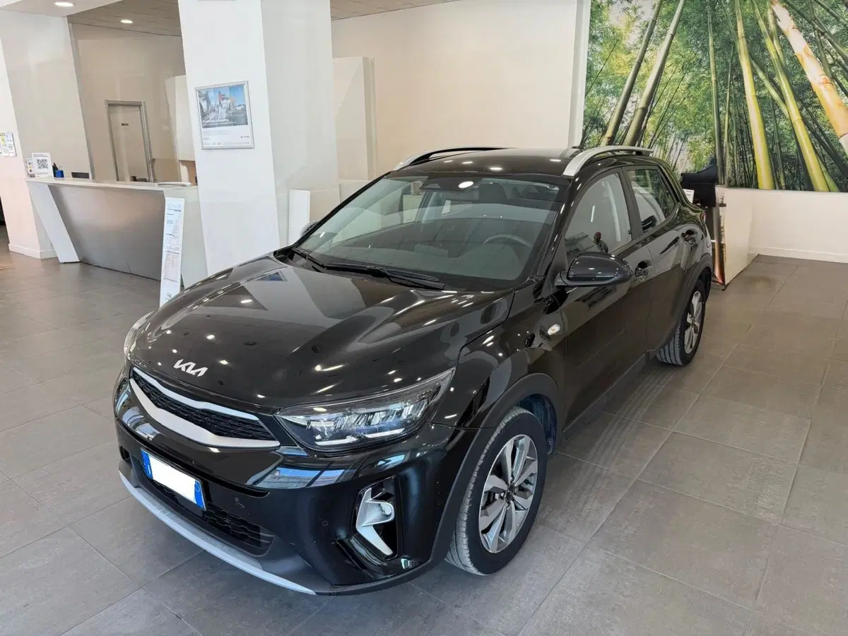 Kia Stonic usata a Napoli (2)