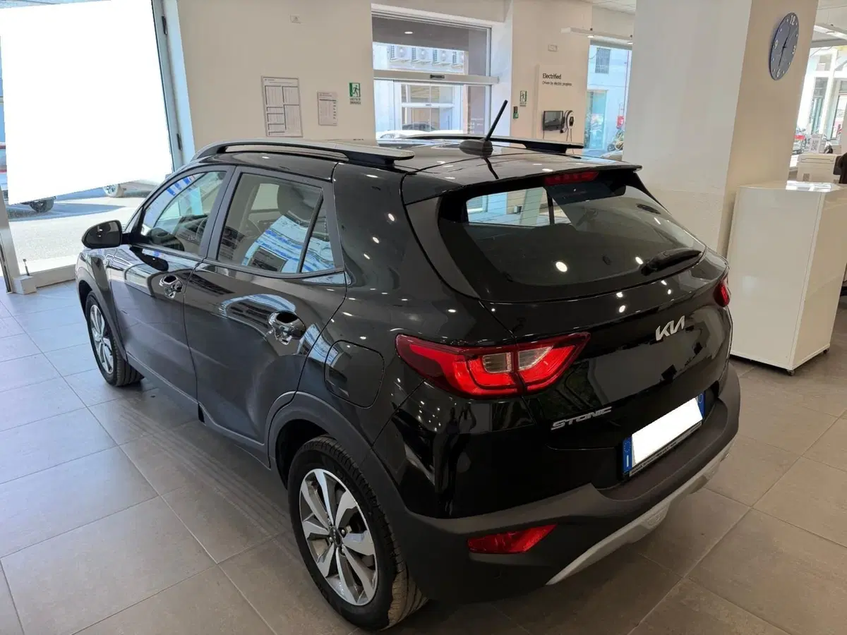 Kia Stonic usata a Napoli (4)