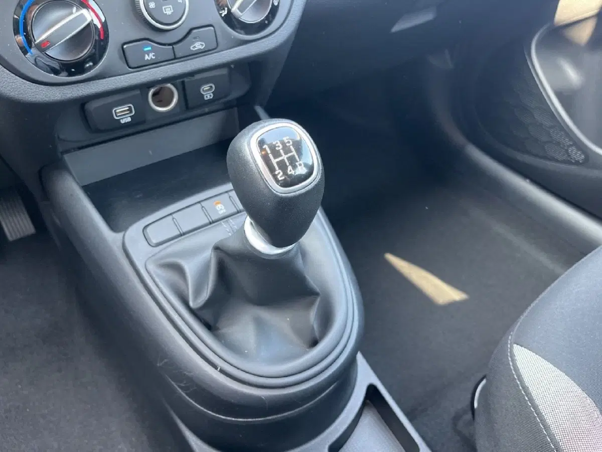 Hyundai i10 usata a Torino (13)