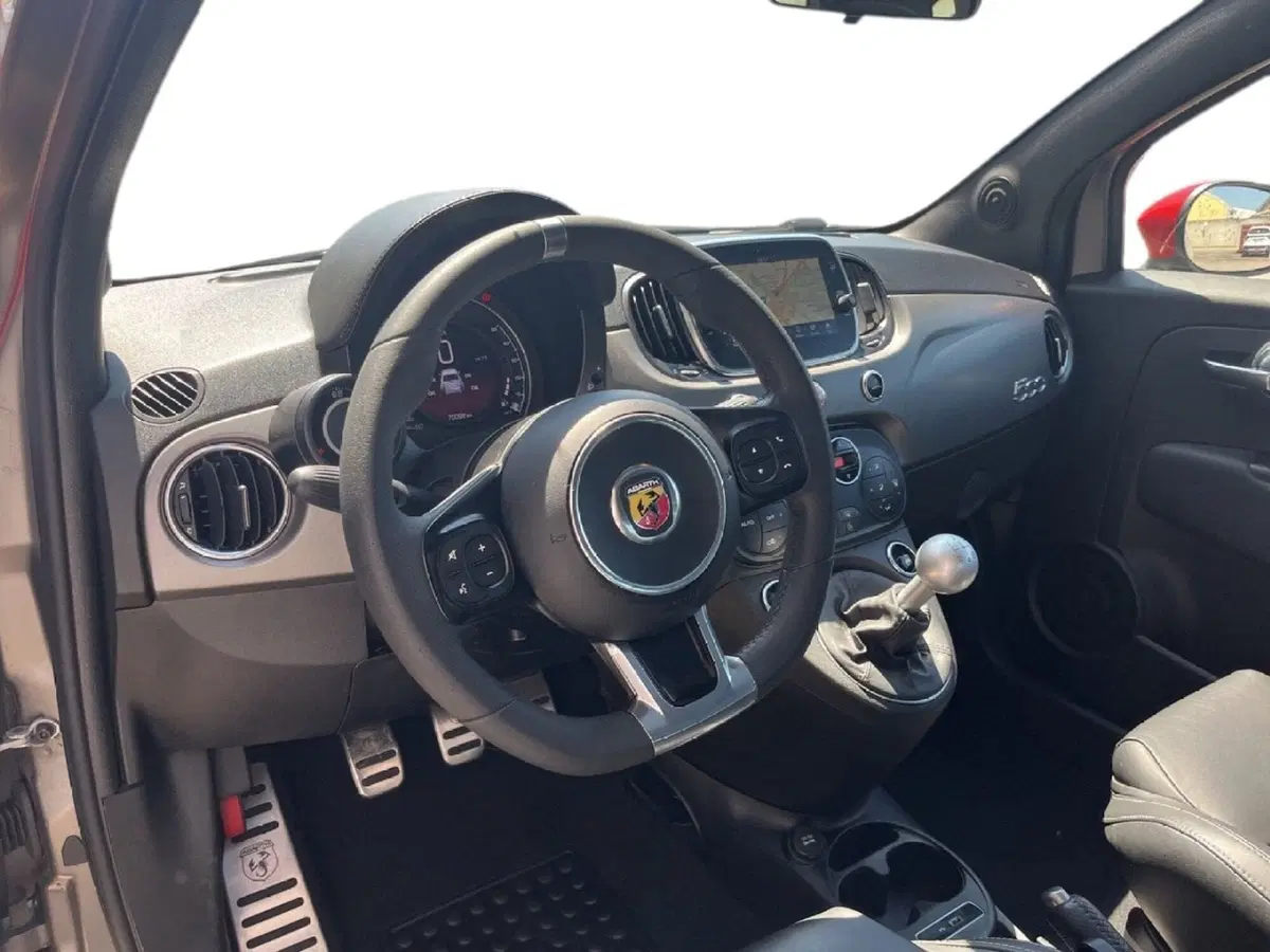 Abarth 595 Cabrio usata a Torino (10)