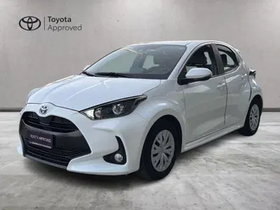 Toyota Yaris 1.5 Hybrid 5 porte Premiere del 2023 usata a Melilli