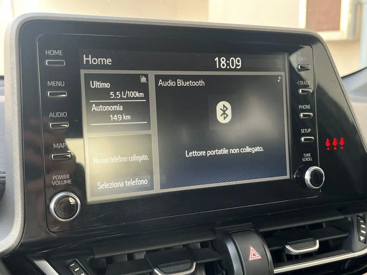 Toyota Toyota C-HR usata a Ragusa (10)